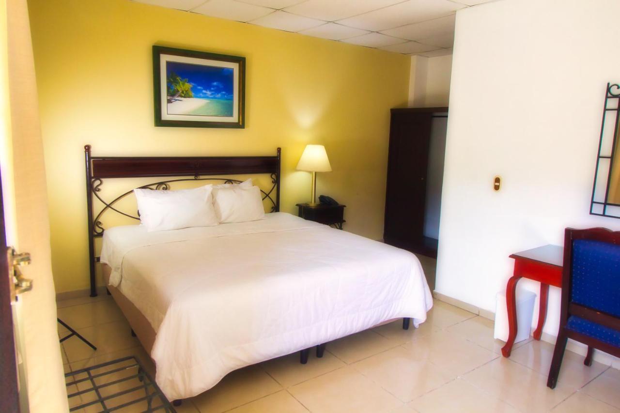 Hotel Santa Elena Antiguo Cuscatlán Exteriér fotografie
